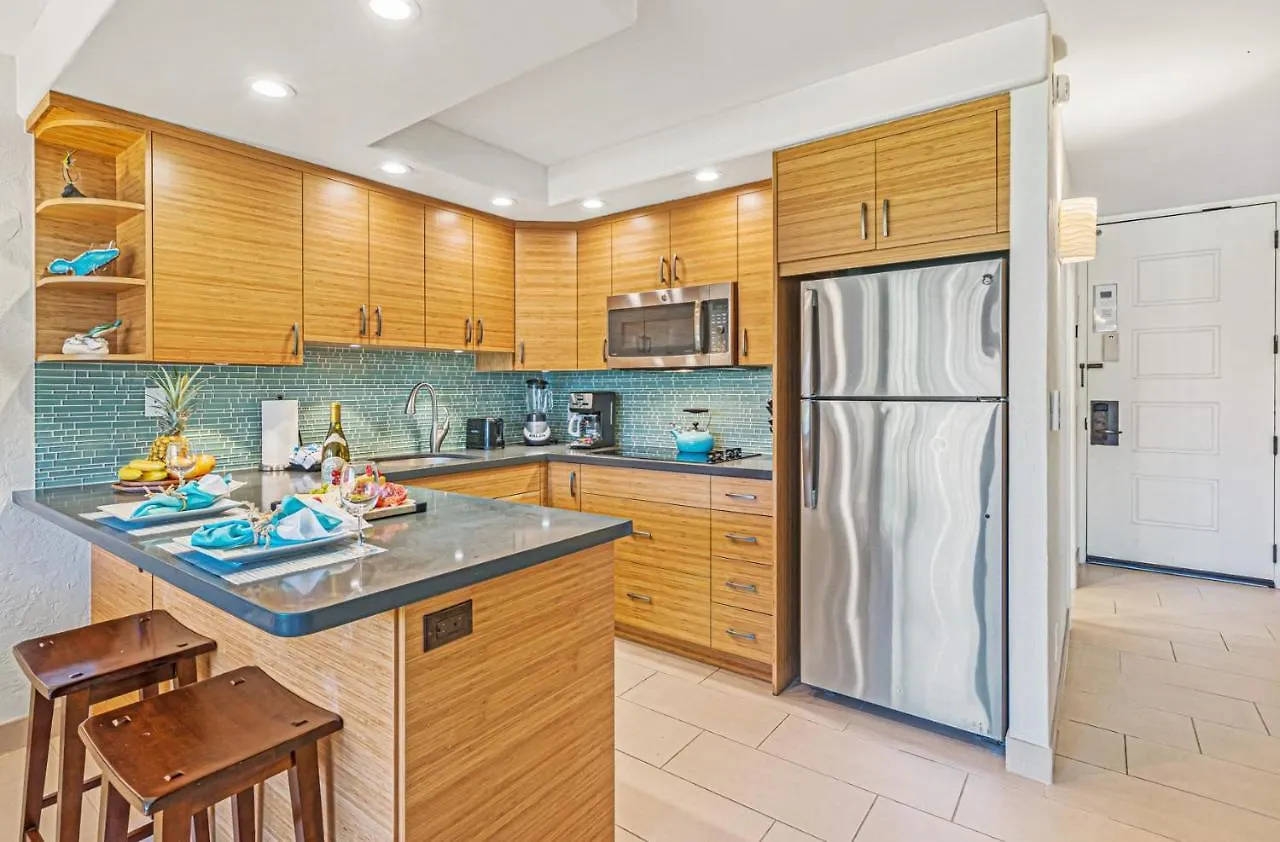 Papakea Oceanview Studio Condo Lahaina