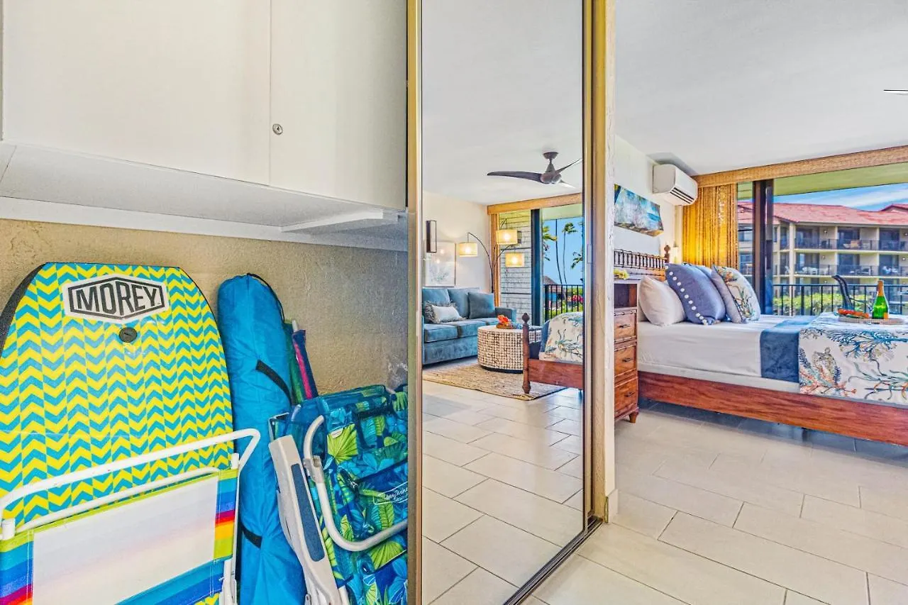 Papakea Oceanview Studio Condo Lahaina